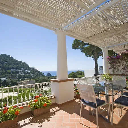 Apartman Carthusia Capri
