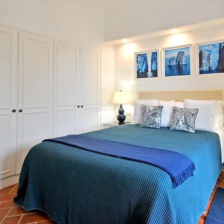 Carthusia * カプリ