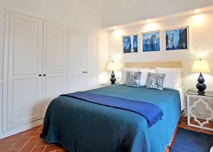 Carthusia * カプリ