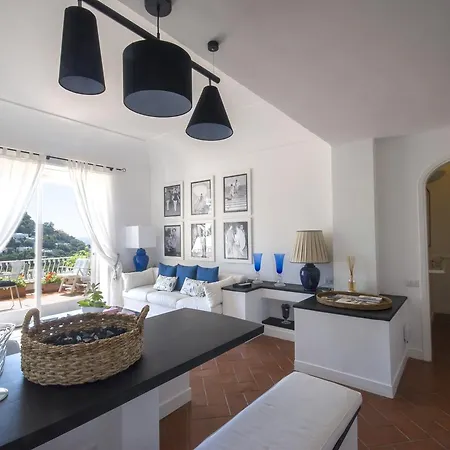 Carthusia Apartment