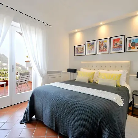 Carthusia Apartment Capri