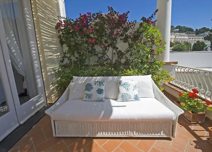 Carthusia Appartement Capri